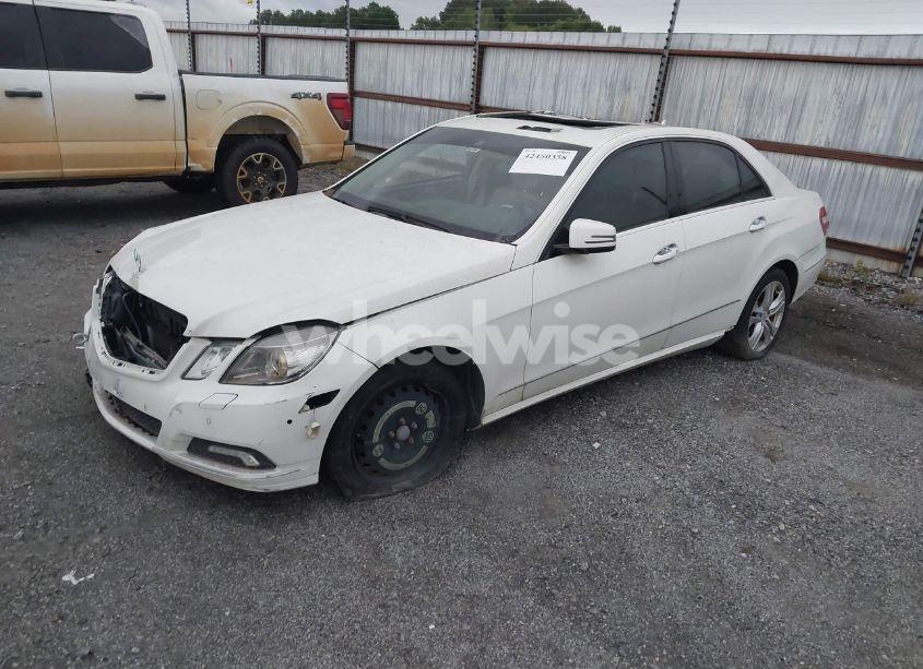 Photo 2 of 2010 Mercedes-benz E 350 (VIN WDDHF5GB5AA216174)