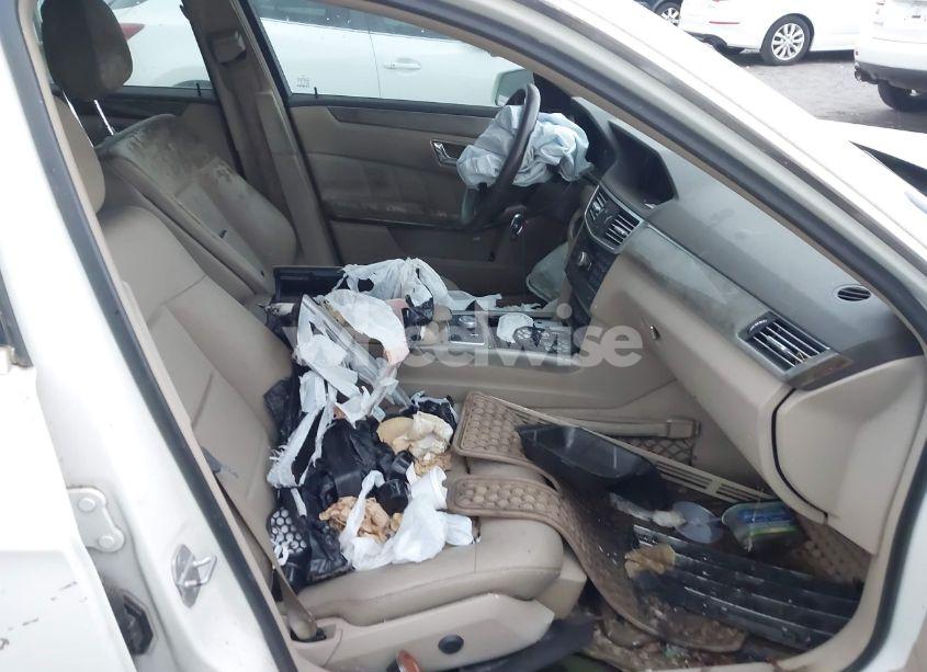 Photo 5 of 2010 Mercedes-benz E 350 (VIN WDDHF5GB5AA216174)