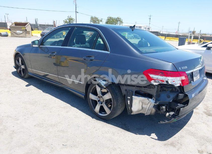 Photo 3 of 2010 Mercedes-benz E 350 (VIN WDDHF5GB6AA027842)