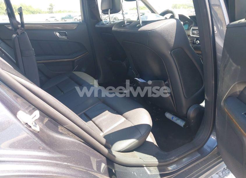 Photo 8 of 2011 Mercedes-benz E 350 (VIN WDDHF5GB6BA447991)