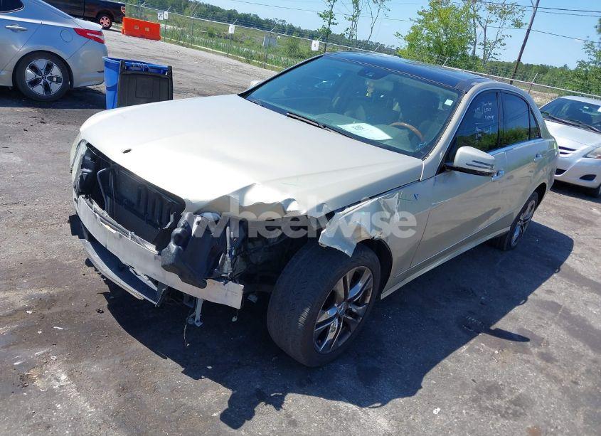 Photo 2 of 2010 Mercedes-benz E 350 (VIN WDDHF5GB9AA048636)