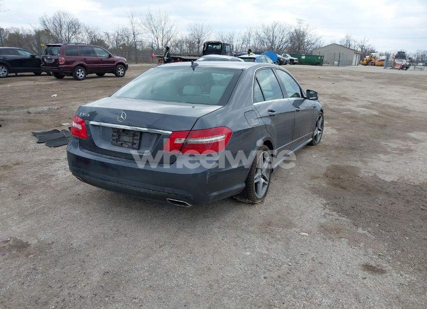 Photo 4 of 2010 Mercedes-benz E 350 (VIN WDDHF5GB9AA135999)
