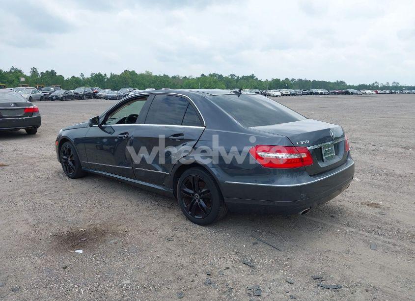 Photo 3 of 2010 Mercedes-benz E 350 (VIN WDDHF5GBXAA250627)