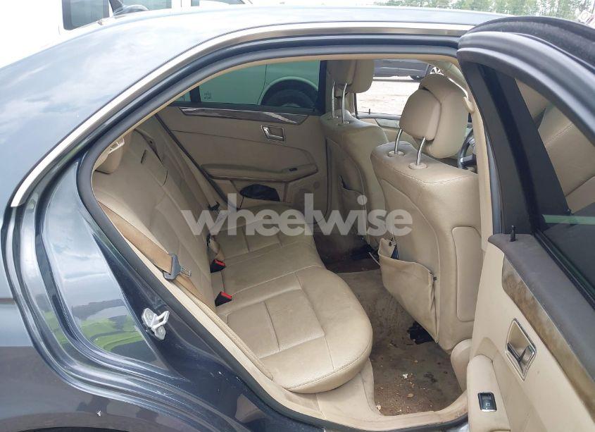 Photo 8 of 2010 Mercedes-benz E 350 (VIN WDDHF5GBXAA250627)