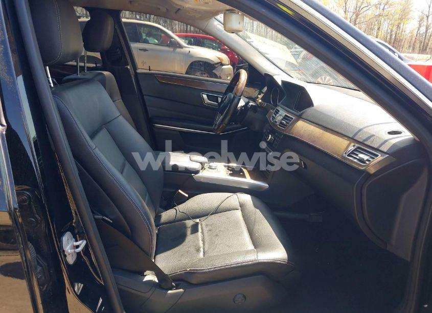 Photo 5 of 2014 Mercedes-benz E 350 (VIN WDDHF5KB0EA894960)