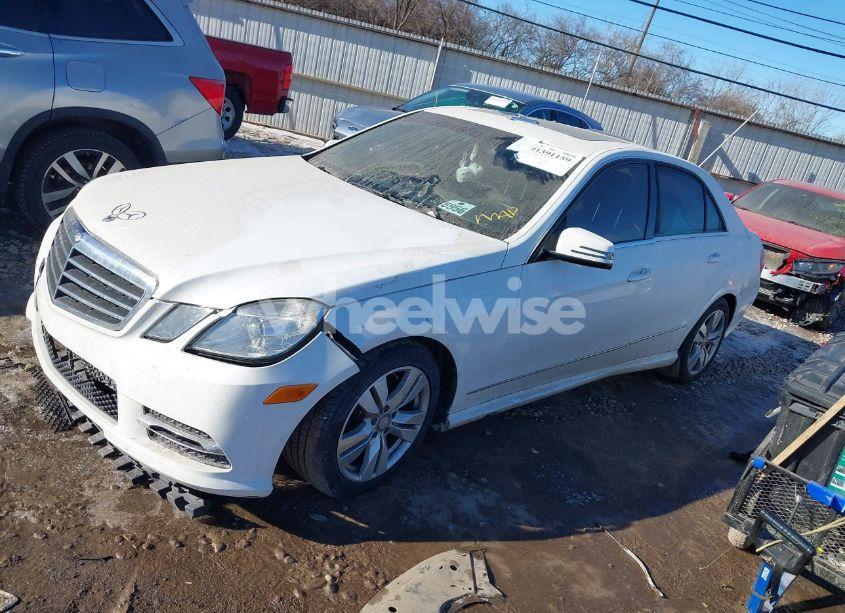 Photo 2 of 2013 Mercedes-benz E 350 (VIN WDDHF5KB2DA740006)