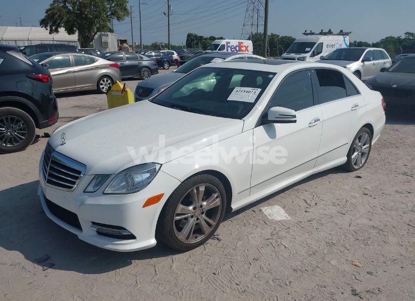 Photo 2 of 2013 Mercedes-benz E 350 (VIN WDDHF5KB3DA664800)