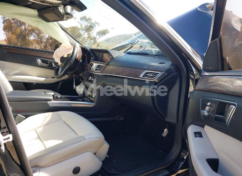 Photo 5 of 2014 Mercedes-benz E 350 (VIN WDDHF5KB3EB021391)