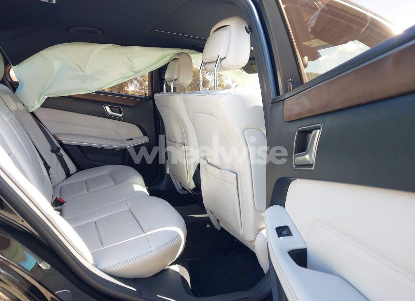 Photo 8 of 2014 Mercedes-benz E 350 (VIN WDDHF5KB3EB021391)