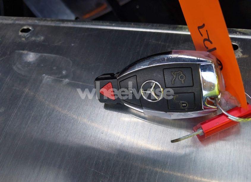 Photo 11 of 2012 Mercedes-benz E 350 (VIN WDDHF5KB4CA523068)