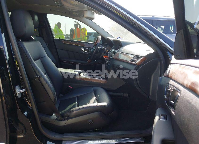 Photo 5 of 2012 Mercedes-benz E 350 (VIN WDDHF5KB4CA523068)