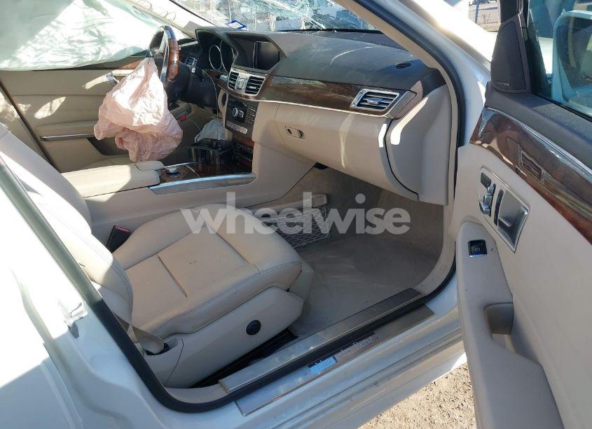 Photo 5 of 2014 Mercedes-benz E 350 (VIN WDDHF5KB4EA829688)