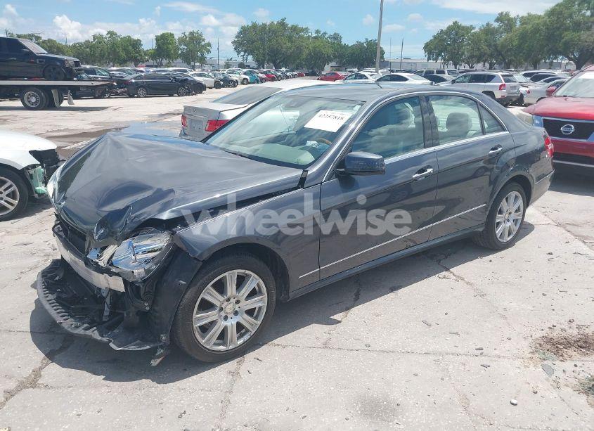 Photo 2 of 2013 Mercedes-benz E 350 (VIN WDDHF5KB5DA704651)