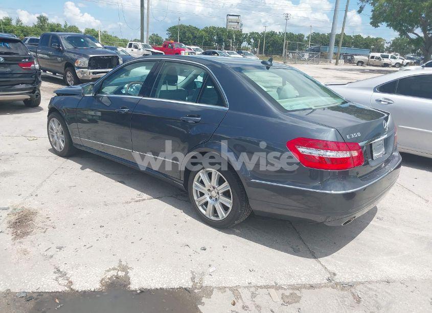 Photo 3 of 2013 Mercedes-benz E 350 (VIN WDDHF5KB5DA704651)