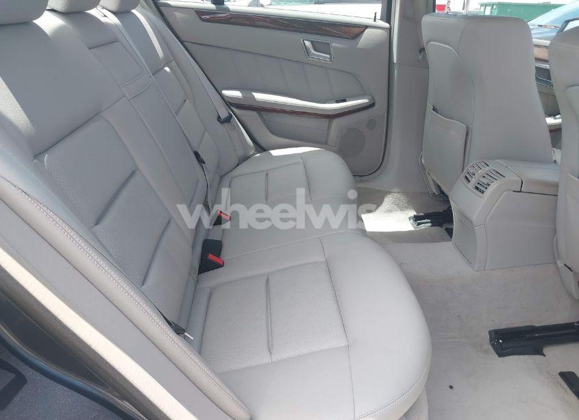 Photo 8 of 2013 Mercedes-benz E 350 (VIN WDDHF5KB5DA704651)