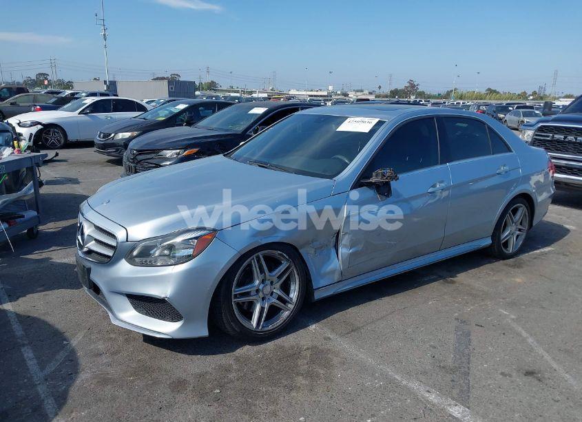 Photo 2 of 2014 Mercedes-benz E 350 (VIN WDDHF5KB6EA807269)