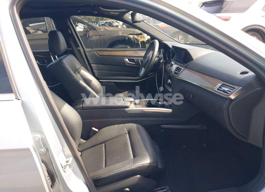 Photo 5 of 2014 Mercedes-benz E 350 (VIN WDDHF5KB6EA807269)