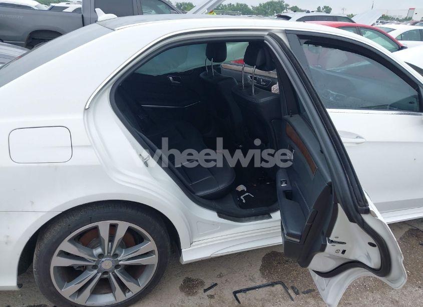 Photo 8 of 2014 Mercedes-benz E 350 (VIN WDDHF5KB6EA901328)