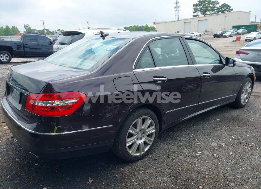 Photo 4 of 2013 Mercedes-benz E 350 (VIN WDDHF5KB7DA663228)