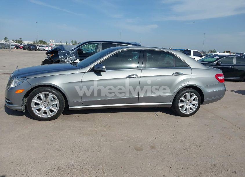 Photo 15 of 2013 Mercedes-benz E 350 (VIN WDDHF5KB7DA671961)