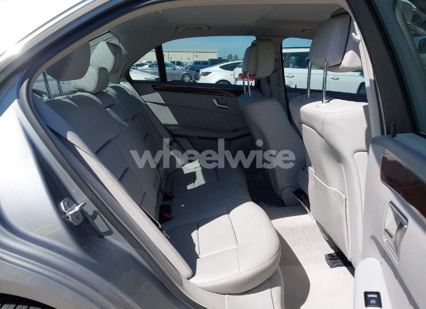 Photo 8 of 2013 Mercedes-benz E 350 (VIN WDDHF5KB7DA671961)