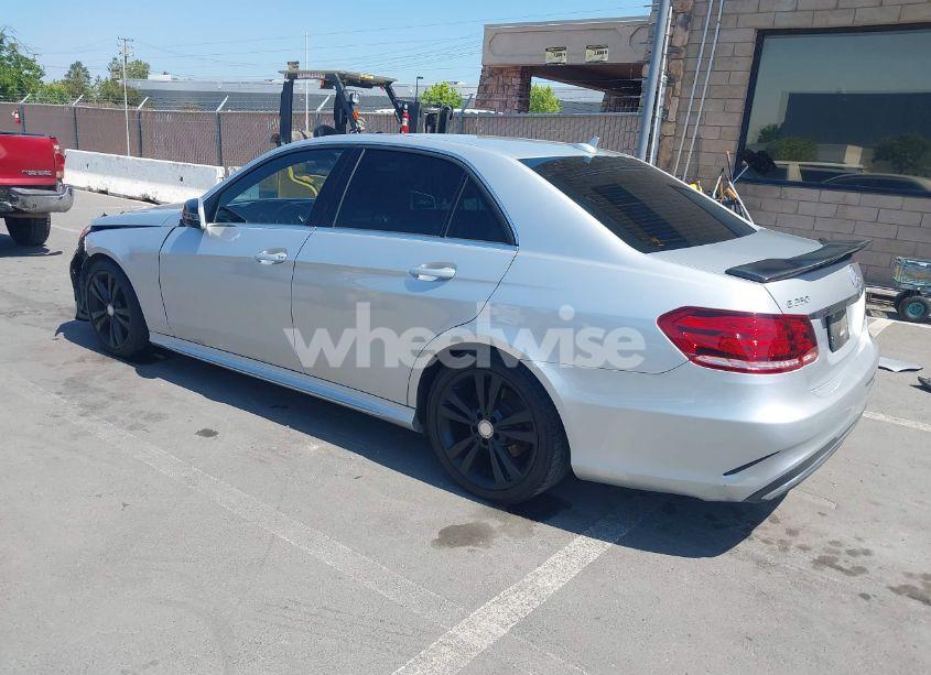 Photo 3 of 2015 Mercedes-benz E 350 (VIN WDDHF5KB9FB096047)