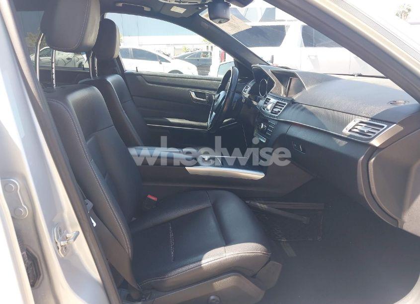 Photo 5 of 2015 Mercedes-benz E 350 (VIN WDDHF5KB9FB096047)