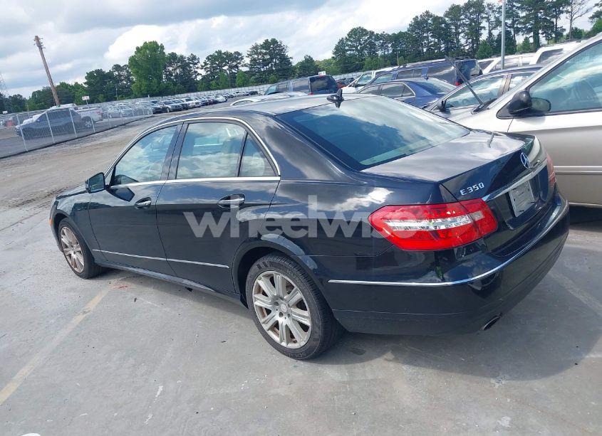 Photo 3 of 2013 Mercedes-benz E 350 (VIN WDDHF5KBXDA751464)