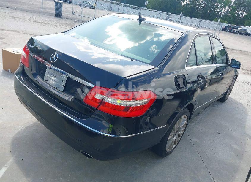 Photo 4 of 2013 Mercedes-benz E 350 (VIN WDDHF5KBXDA751464)