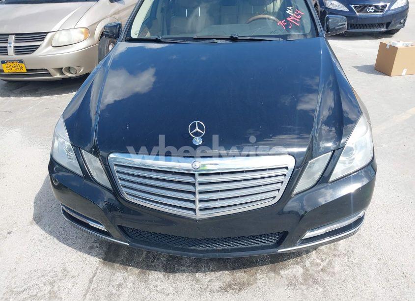 Photo 6 of 2013 Mercedes-benz E 350 (VIN WDDHF5KBXDA751464)