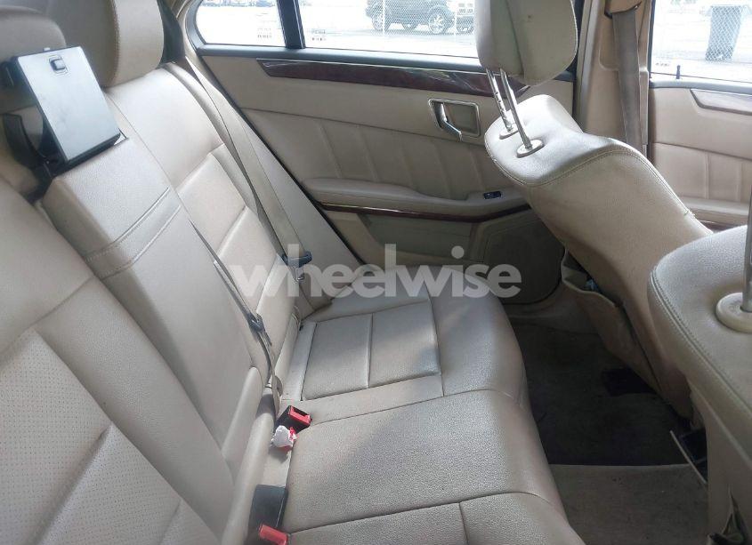 Photo 8 of 2013 Mercedes-benz E 350 (VIN WDDHF5KBXDA751464)