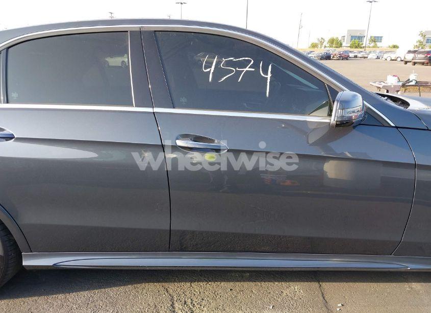 Photo 13 of 2014 Mercedes-benz E 350 (VIN WDDHF5KBXEB072371)