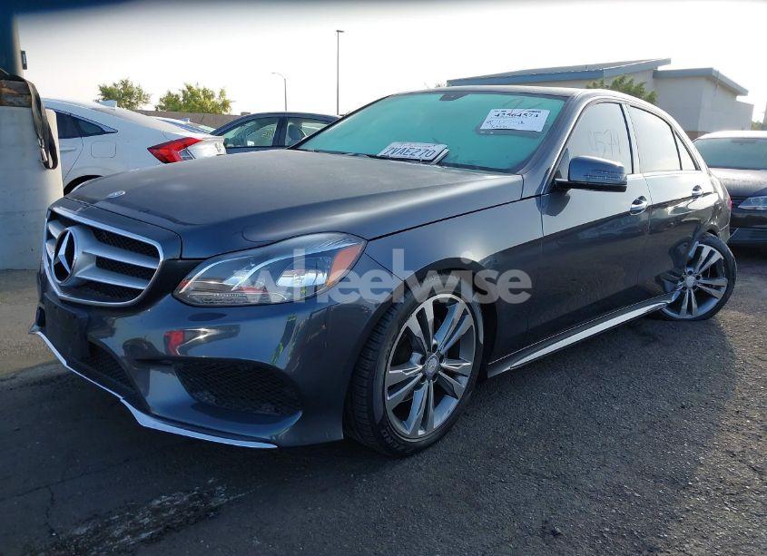 Photo 2 of 2014 Mercedes-benz E 350 (VIN WDDHF5KBXEB072371)