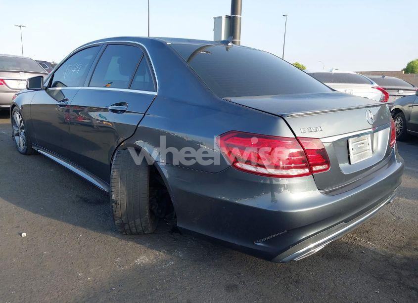 Photo 3 of 2014 Mercedes-benz E 350 (VIN WDDHF5KBXEB072371)