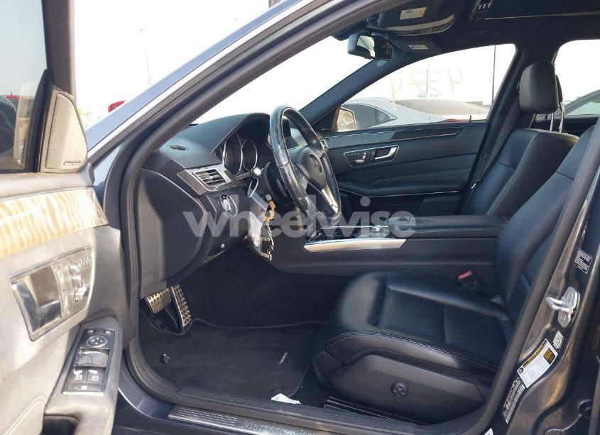 Photo 5 of 2014 Mercedes-benz E 350 (VIN WDDHF5KBXEB072371)