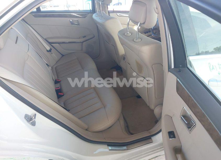 Photo 8 of 2010 Mercedes-benz E 550 (VIN WDDHF7CB2AA132816)