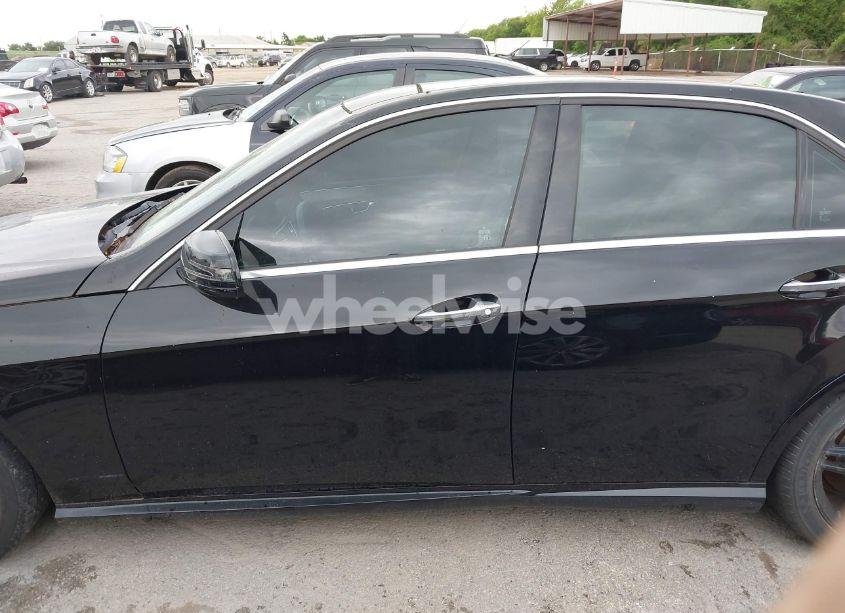 Photo 14 of 2011 Mercedes-benz E 550 (VIN WDDHF7CB2BA470136)