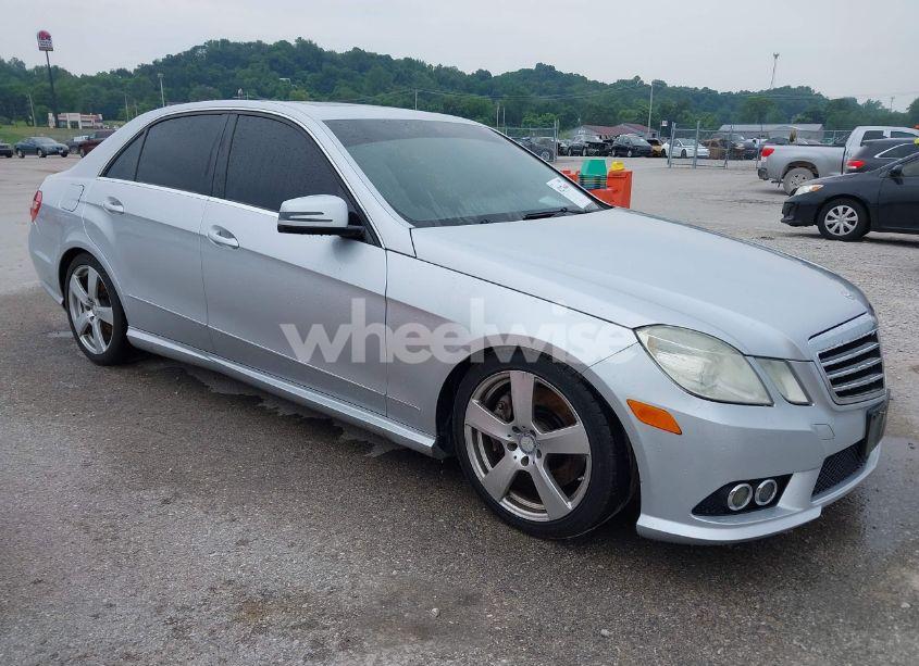 2010 Mercedes-benz E 550 (VIN WDDHF7CB9AA018134) main photo