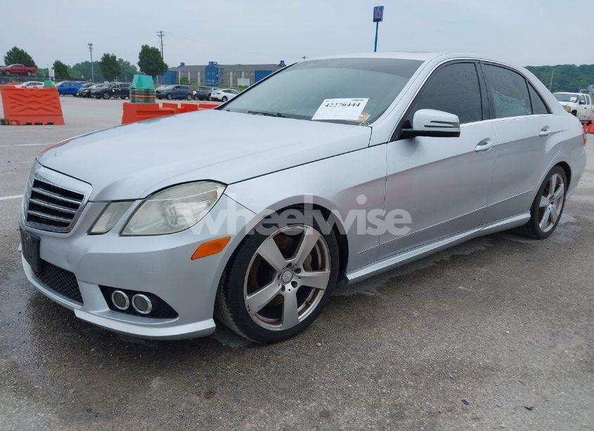 Photo 2 of 2010 Mercedes-benz E 550 (VIN WDDHF7CB9AA018134)