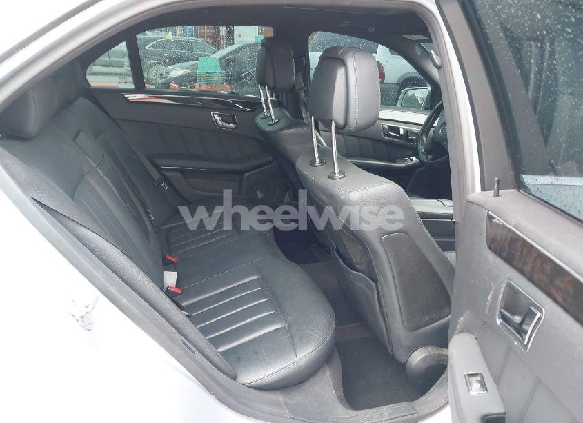 Photo 8 of 2010 Mercedes-benz E 550 (VIN WDDHF7CB9AA018134)