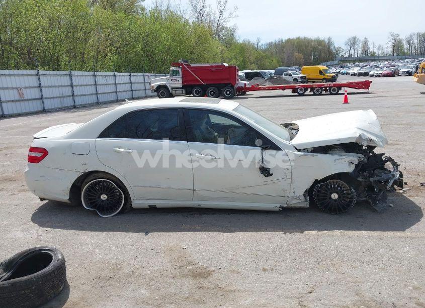 Photo 13 of 2010 Mercedes-benz E 550 (VIN WDDHF7CBXAA104956)