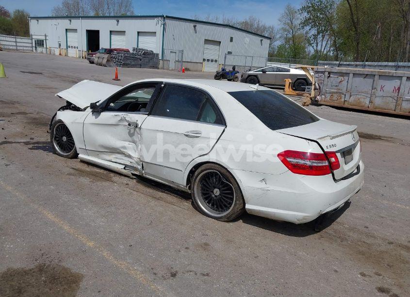 Photo 3 of 2010 Mercedes-benz E 550 (VIN WDDHF7CBXAA104956)