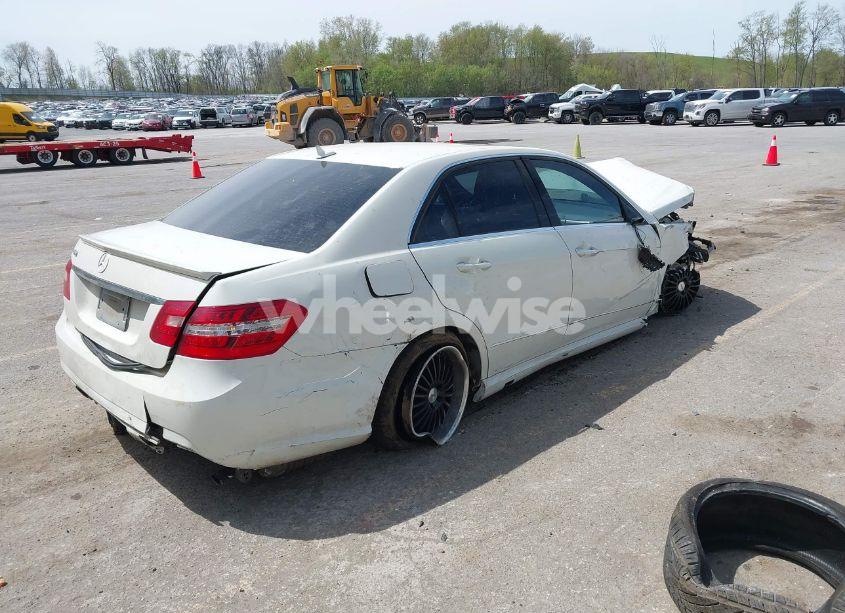 Photo 4 of 2010 Mercedes-benz E 550 (VIN WDDHF7CBXAA104956)