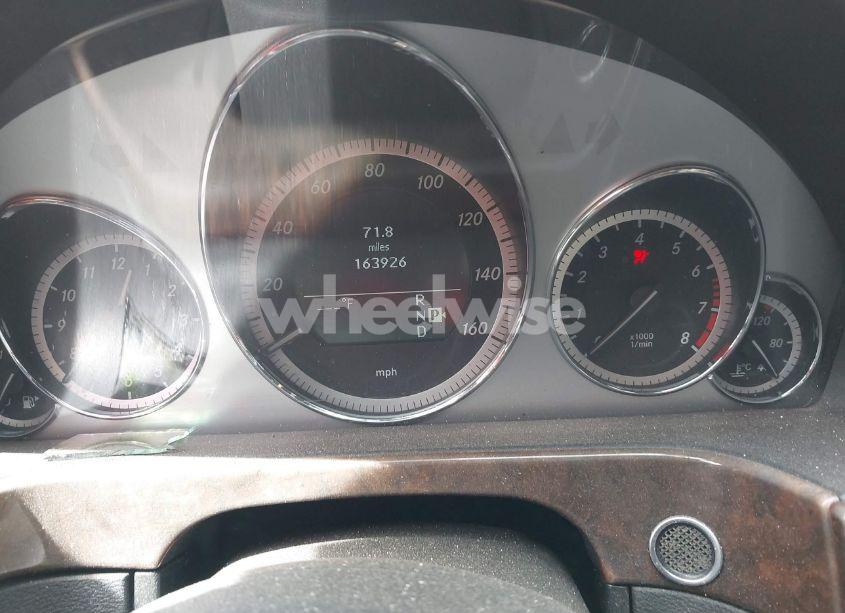 Photo 7 of 2010 Mercedes-benz E 550 (VIN WDDHF7CBXAA104956)