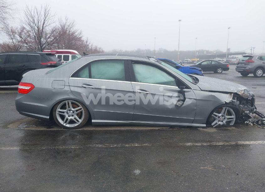 Photo 12 of 2011 Mercedes-benz E 550 (VIN WDDHF7CBXBA286238)