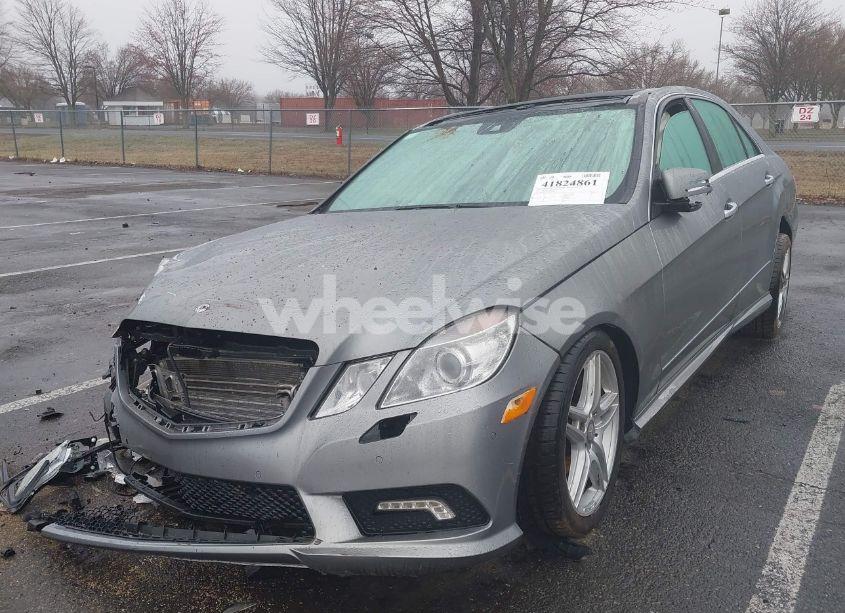 Photo 2 of 2011 Mercedes-benz E 550 (VIN WDDHF7CBXBA286238)