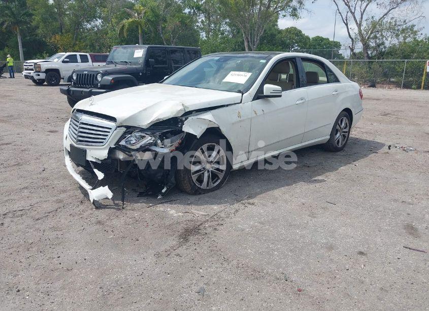 Photo 2 of 2011 Mercedes-benz E 350 4MATIC (VIN WDDHF8HB6BA342917)