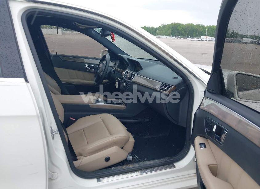 Photo 5 of 2010 Mercedes-benz E 350 4MATIC (VIN WDDHF8HB7AA074099)