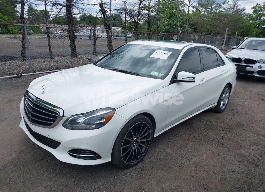 Photo 2 of 2014 Mercedes-benz E 350 4MATIC (VIN WDDHF8JB0EB017012)