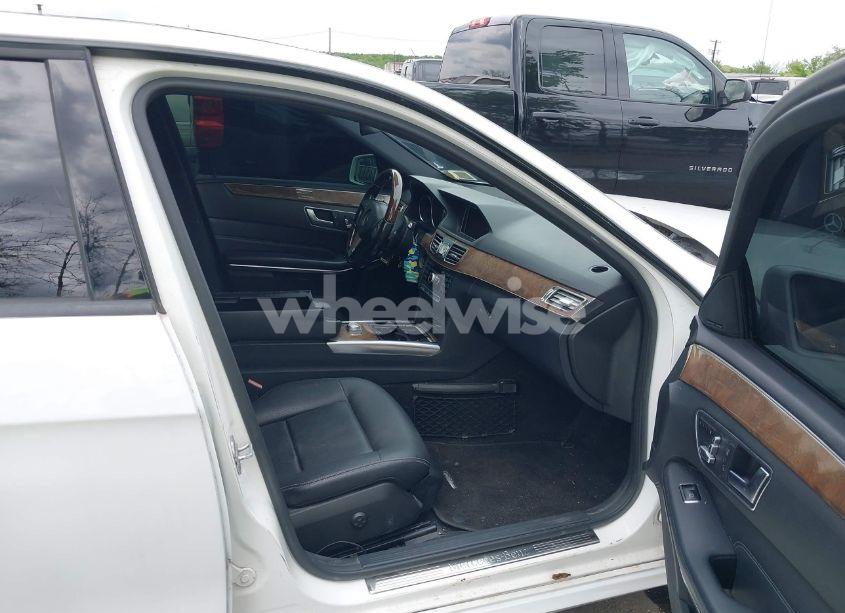 Photo 5 of 2014 Mercedes-benz E 350 4MATIC (VIN WDDHF8JB0EB017012)